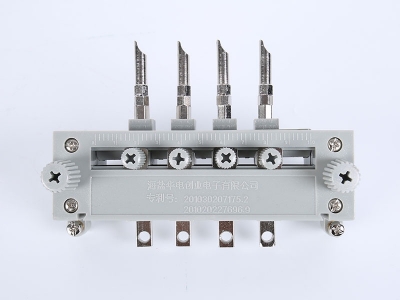 HH101B單相PC下出線(xiàn)表座（4滑塊-105、125MM-孔距，-M8-螺桿）