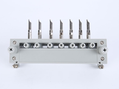 HH301三相國(guó)網(wǎng)背出線(xiàn)表座（165MM-孔距，M8-螺桿）